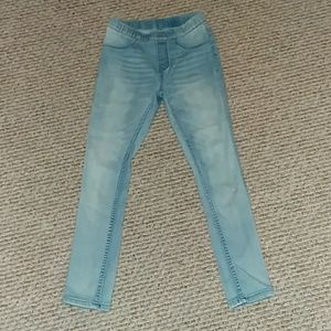 ***NWOT*** H&M Stretchy Skinny Jeans